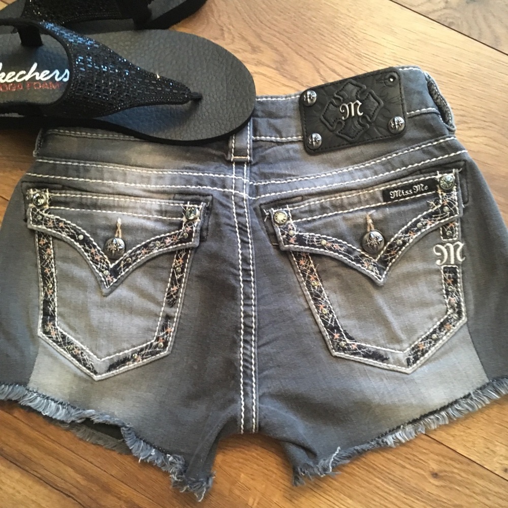 MISS ME DAISEY SHORTS - Picture 4 of 12